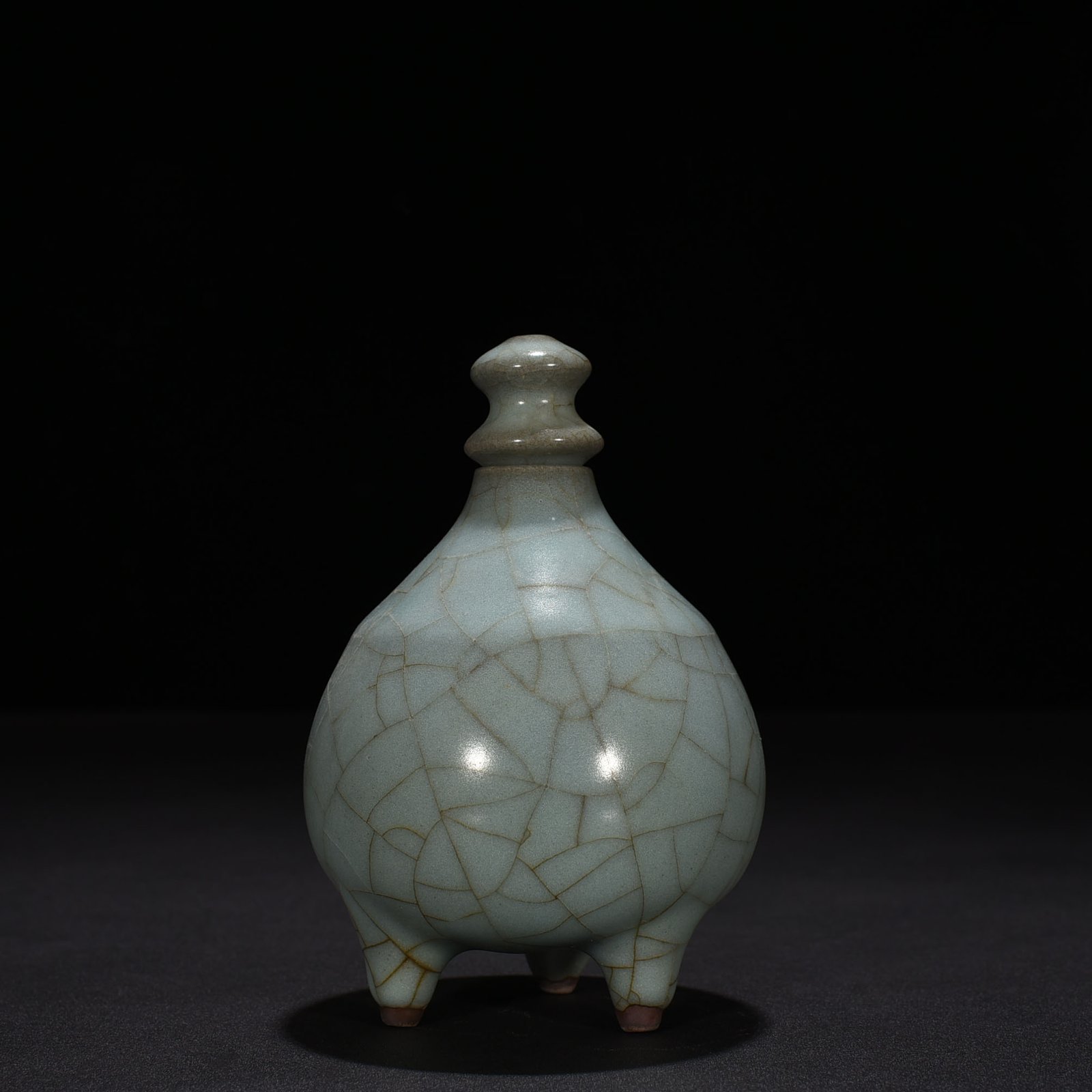 Song Dynasty official kiln inkstone dripping water