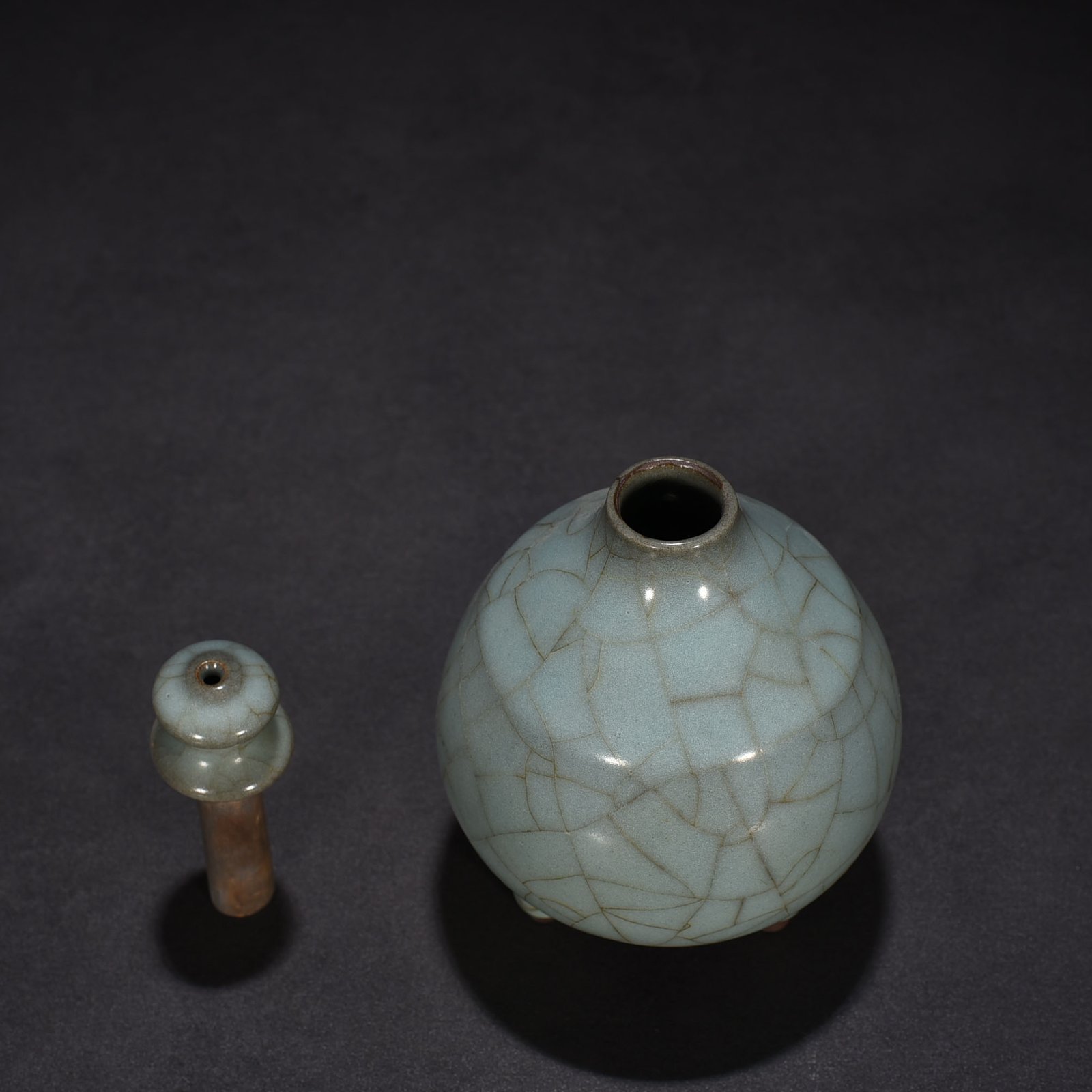 Song Dynasty official kiln inkstone dripping water