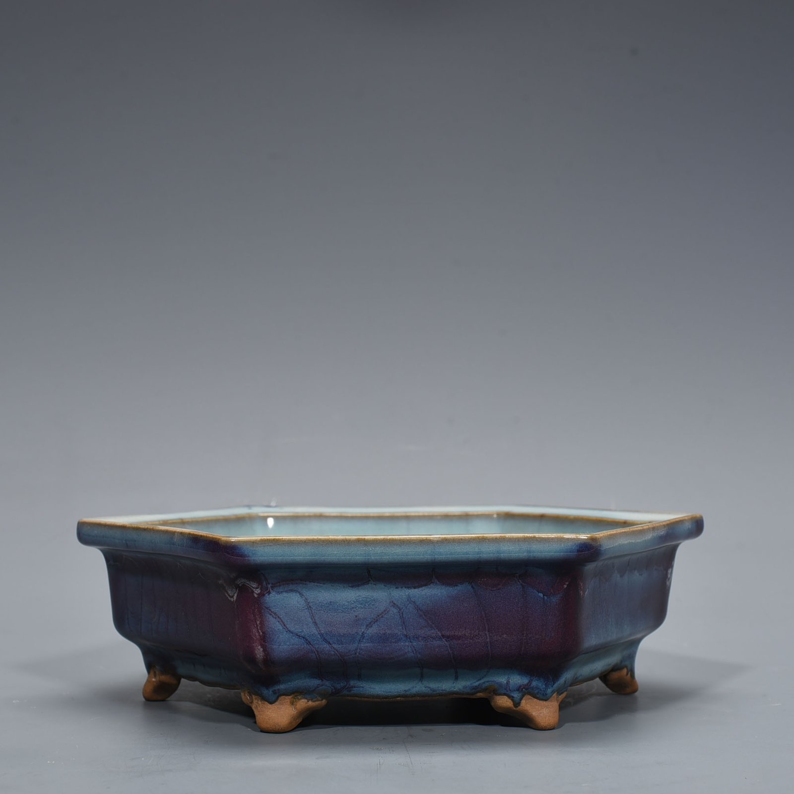 Song Dynasty official kiln kiln variable glaze hexagonal wash