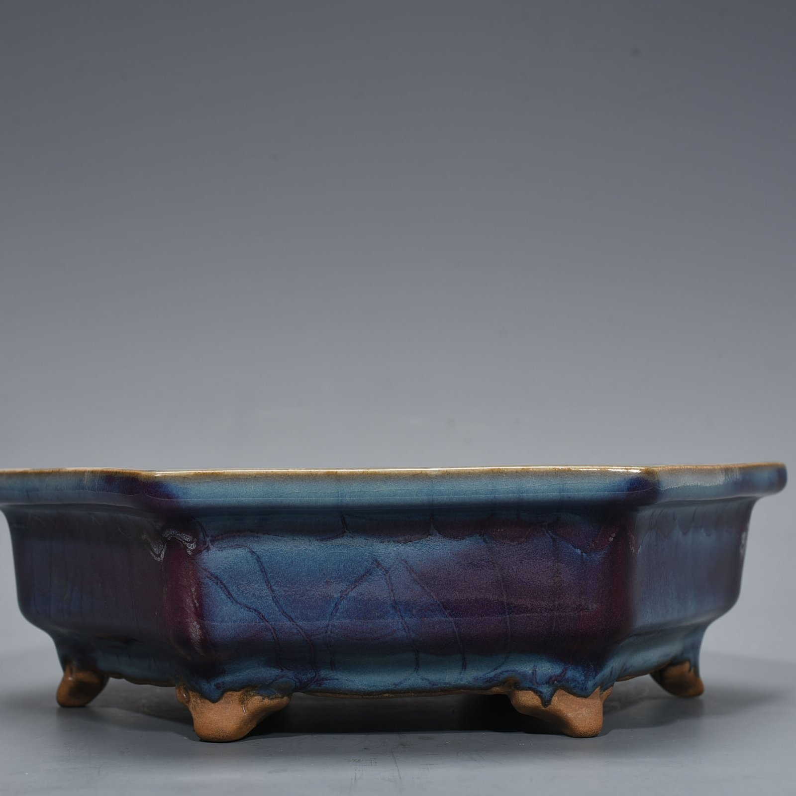 Song Dynasty official kiln kiln variable glaze hexagonal wash