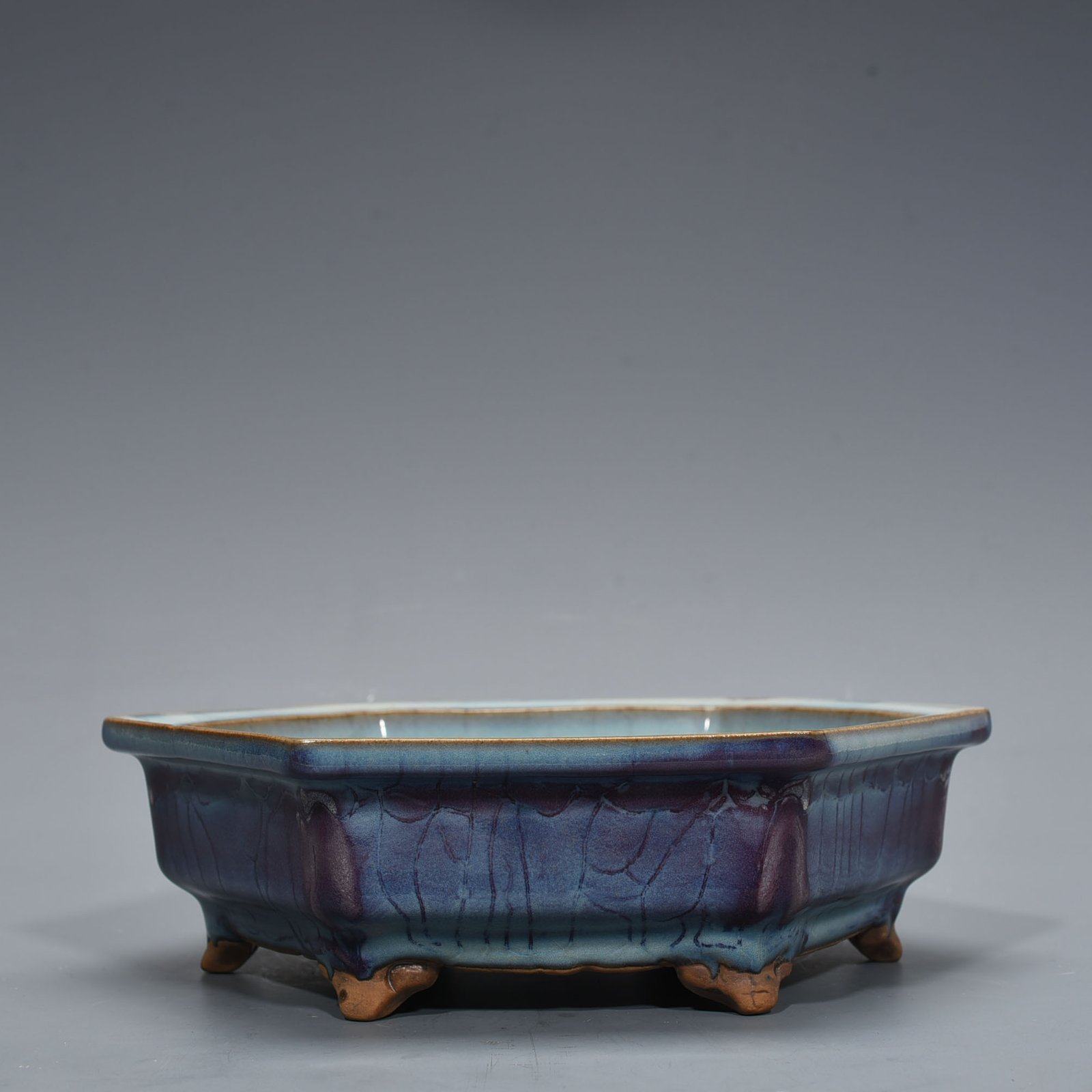 Song Dynasty official kiln kiln variable glaze hexagonal wash