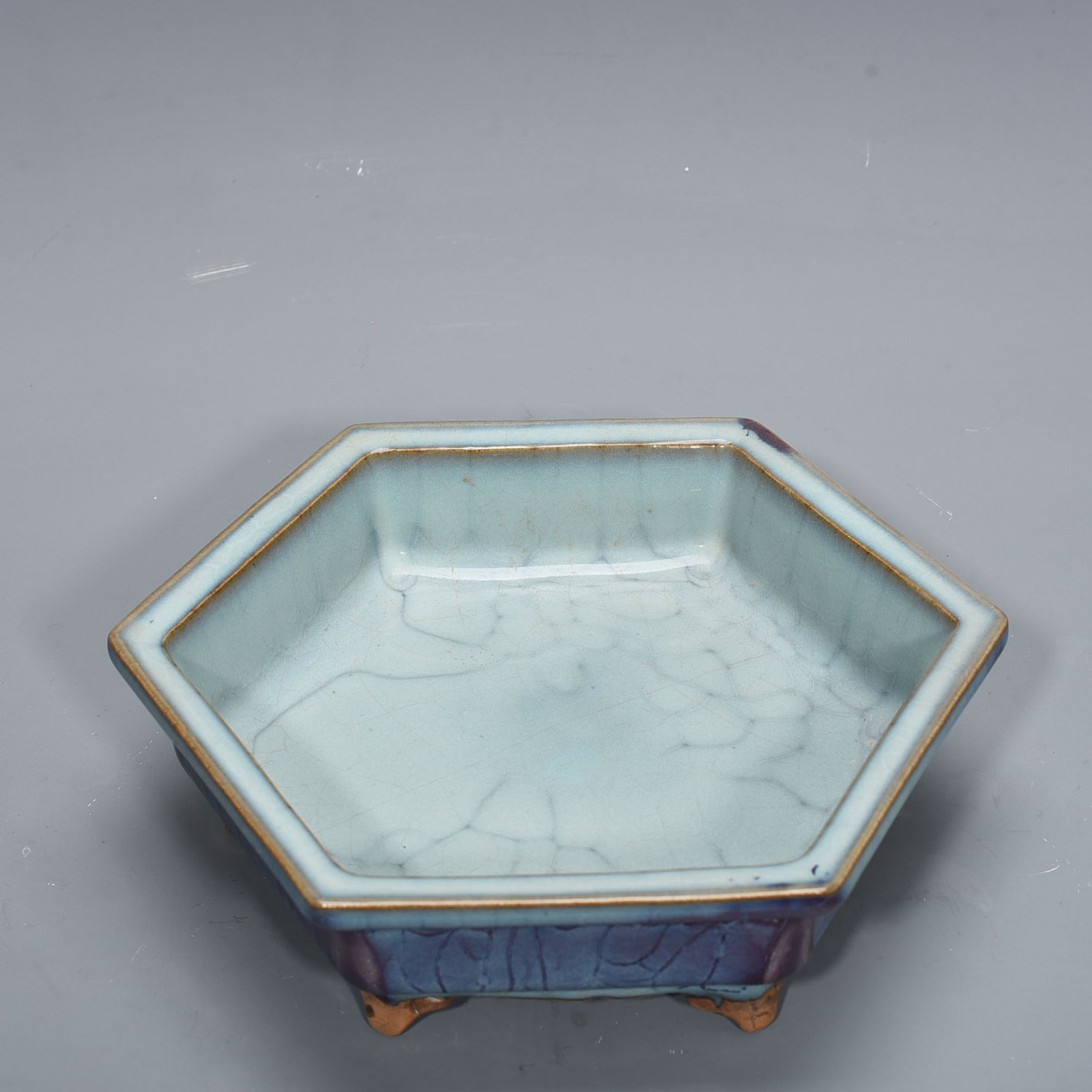 Song Dynasty official kiln kiln variable glaze hexagonal wash