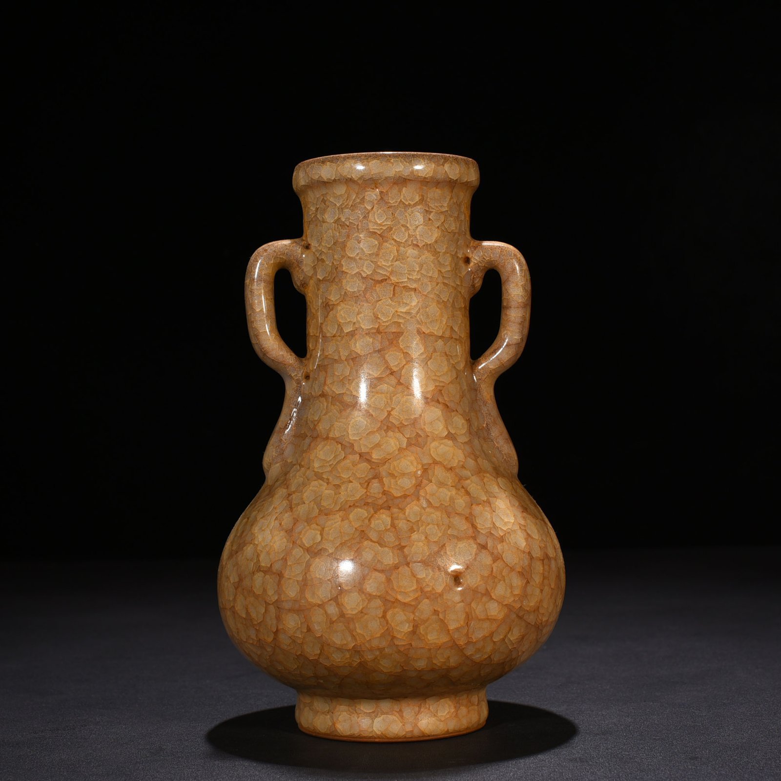 Song Dynasty official kiln beige glaze ice cracked amphora
