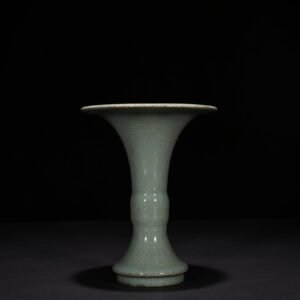 Song Dynasty Guan flower goblet