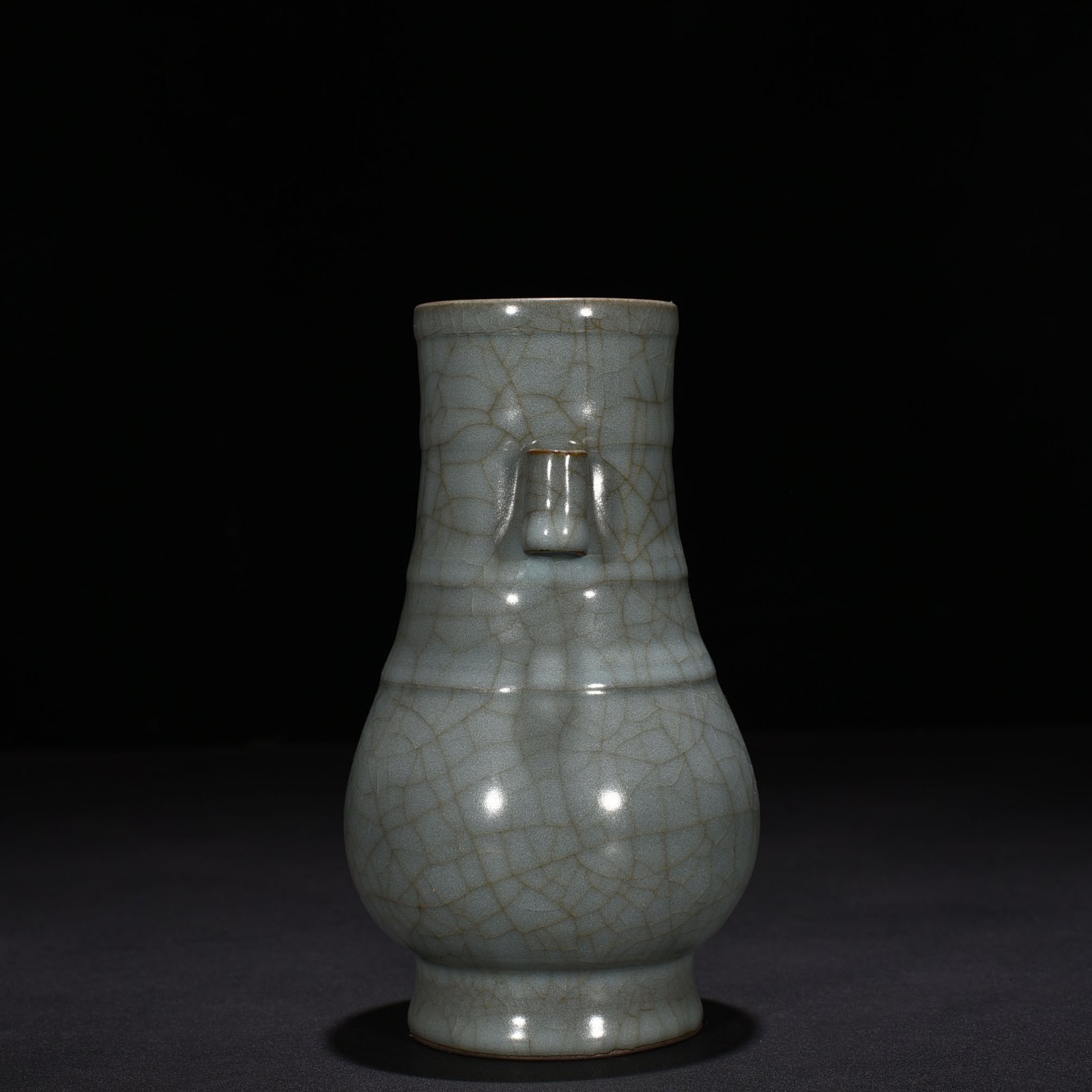 Song Dynasty official kiln through-ear vase