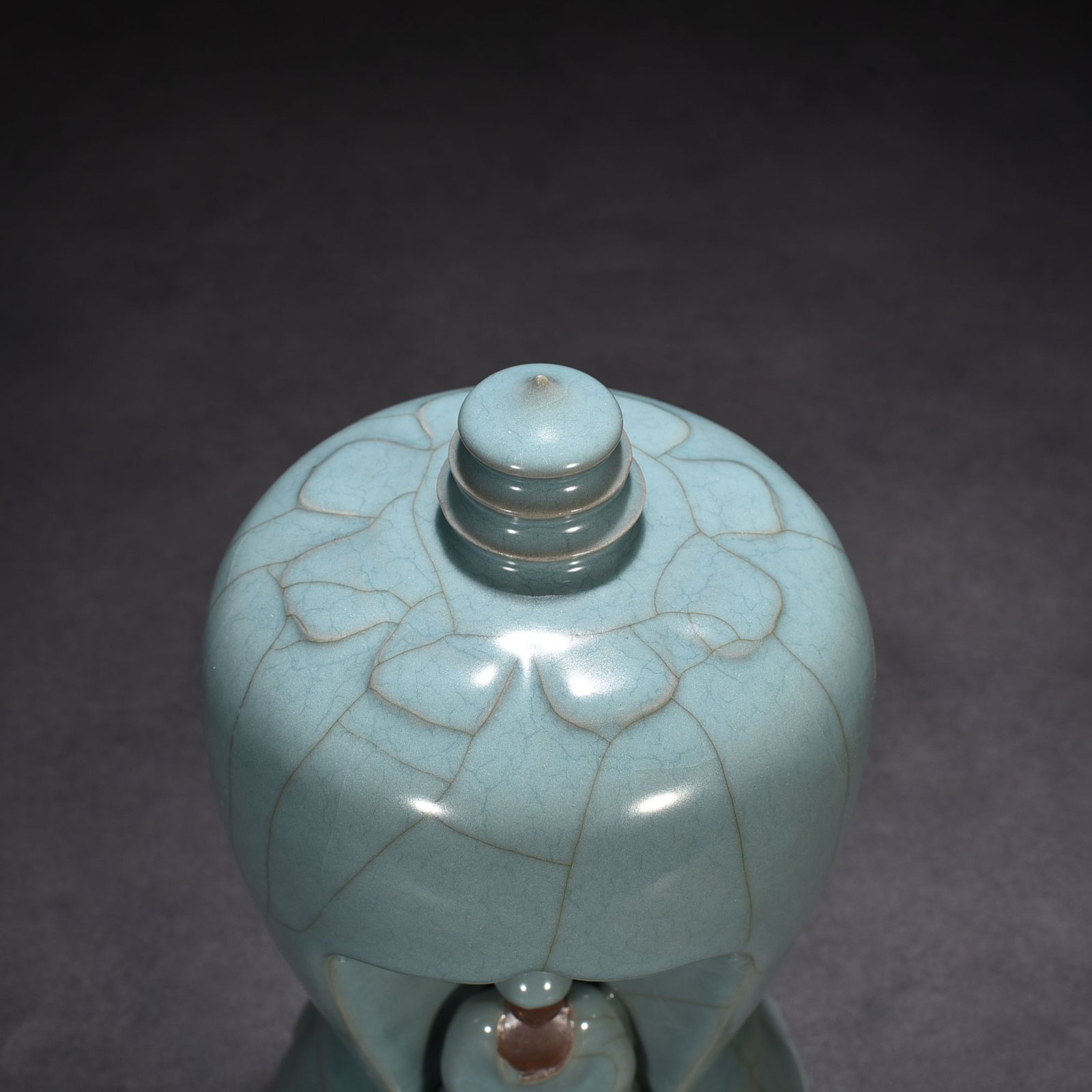 Song Dynasty official kiln celadon pagoda