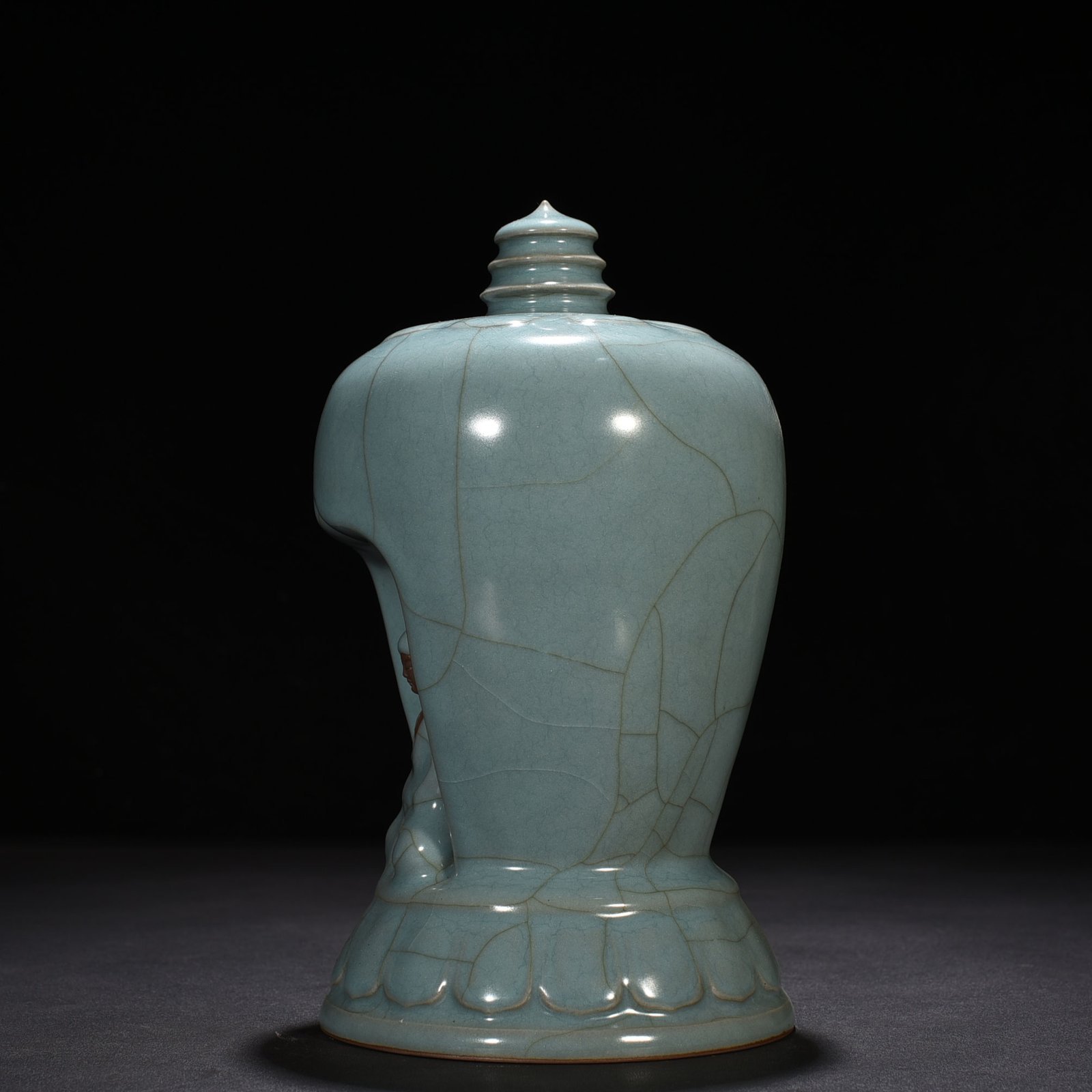Song Dynasty official kiln celadon pagoda