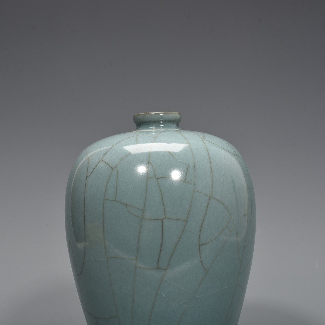 Song Dynasty official kiln celadon plum vase