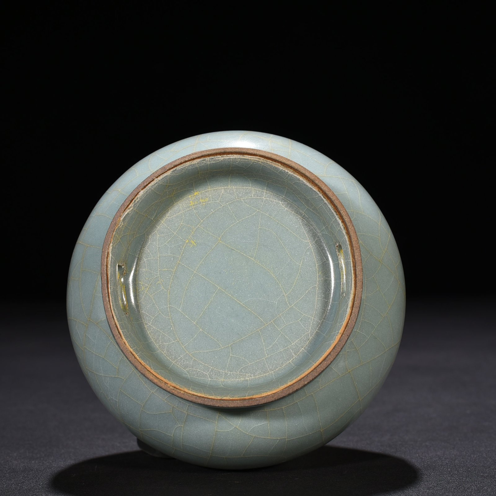 Song Dynasty official kiln celadon dazzling pattern plate mouth vase