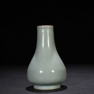 Song Dynasty official kiln celadon vase