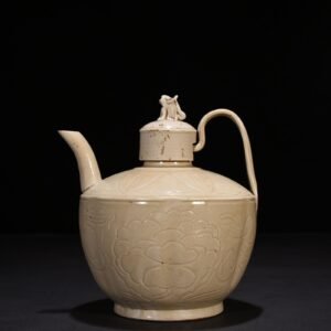Song Dynasty Ding kiln carved peony pattern