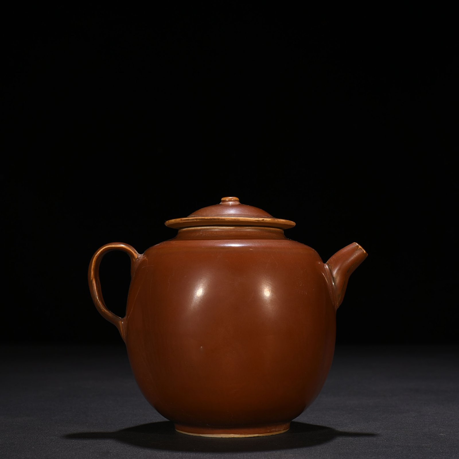 Song Dynasty Ding kiln purple Ding handle pot