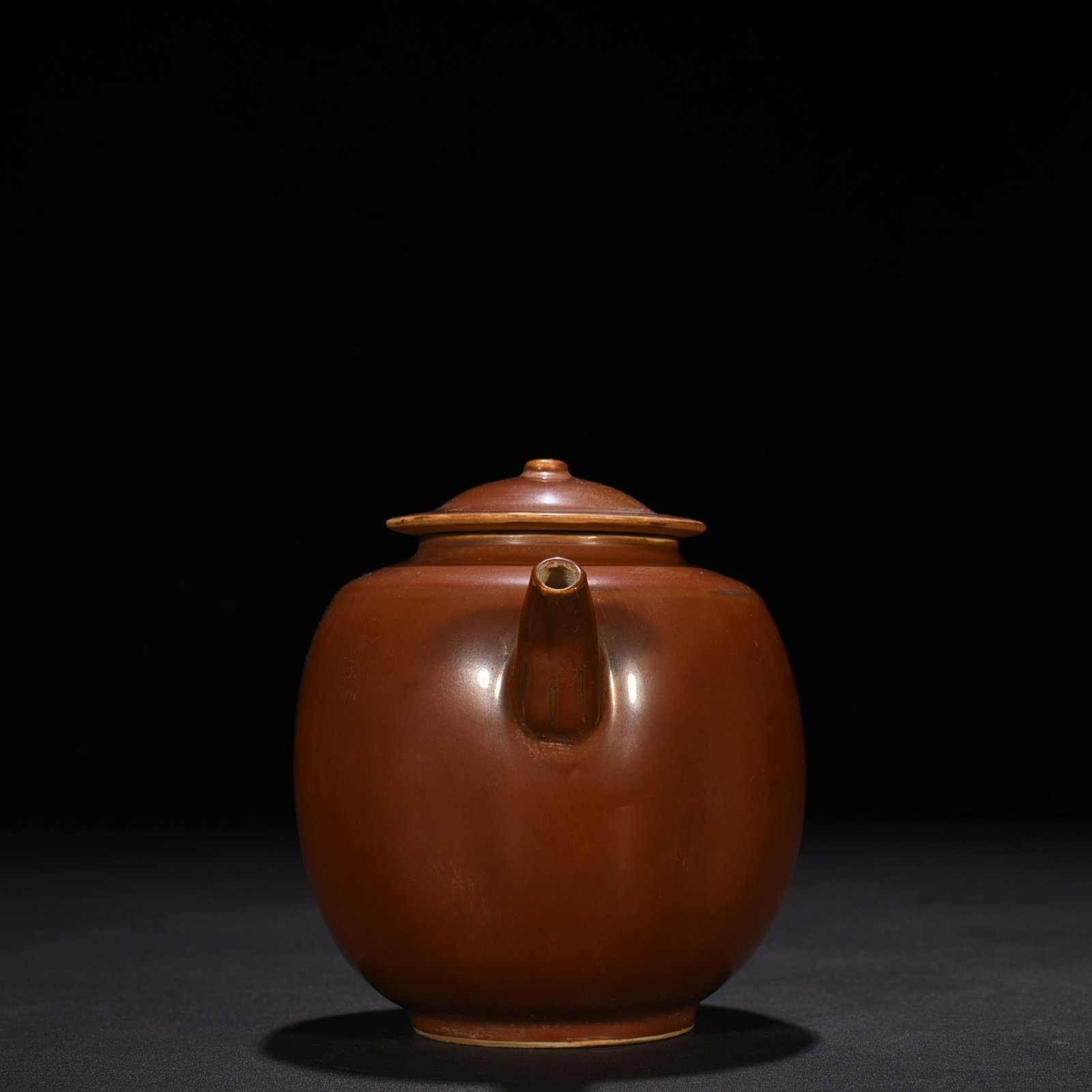 Song Dynasty Ding kiln purple Ding handle pot