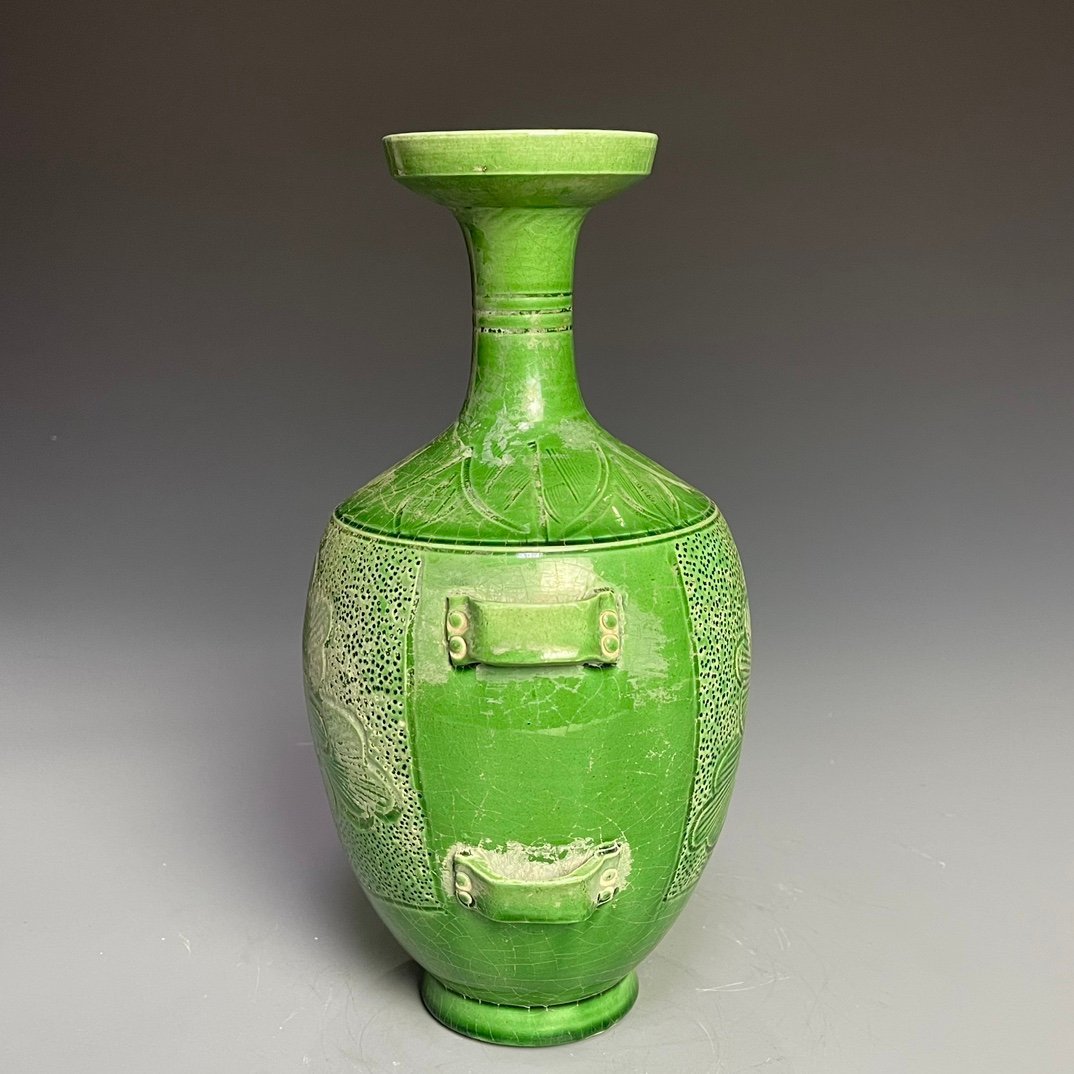 Song Dynasty Ding kiln green glaze carved