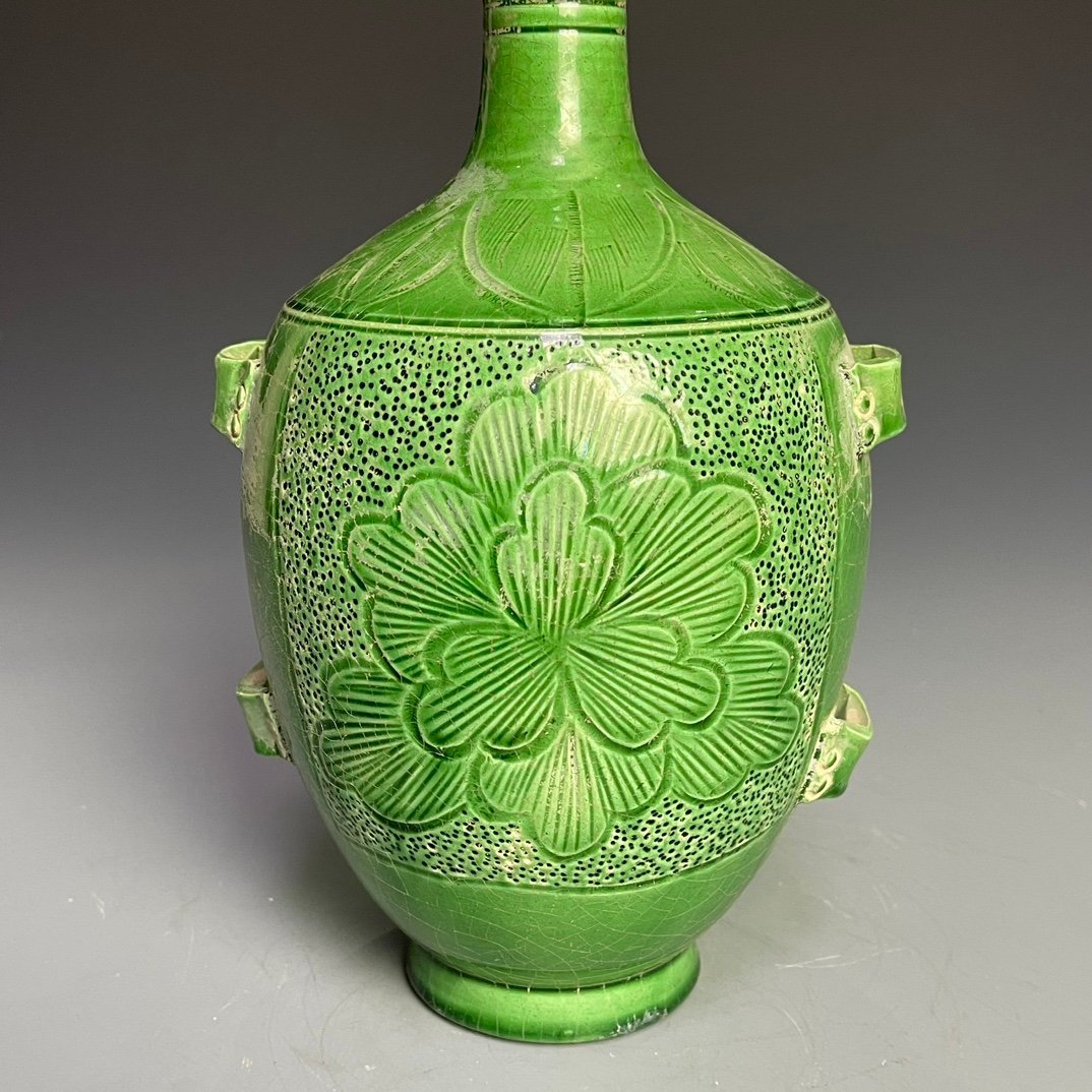 Song Dynasty Ding kiln green glaze carved