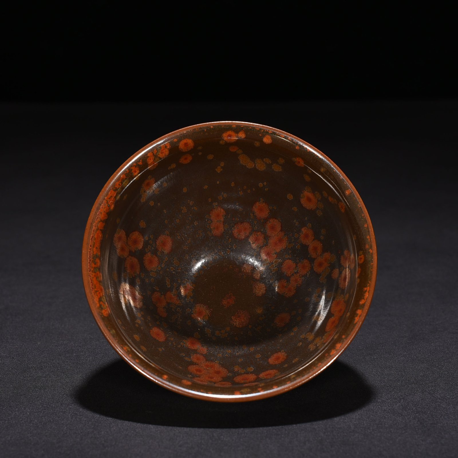 Song Dynasty Jian Kiln in Persimmon red glazed obsidian lamp