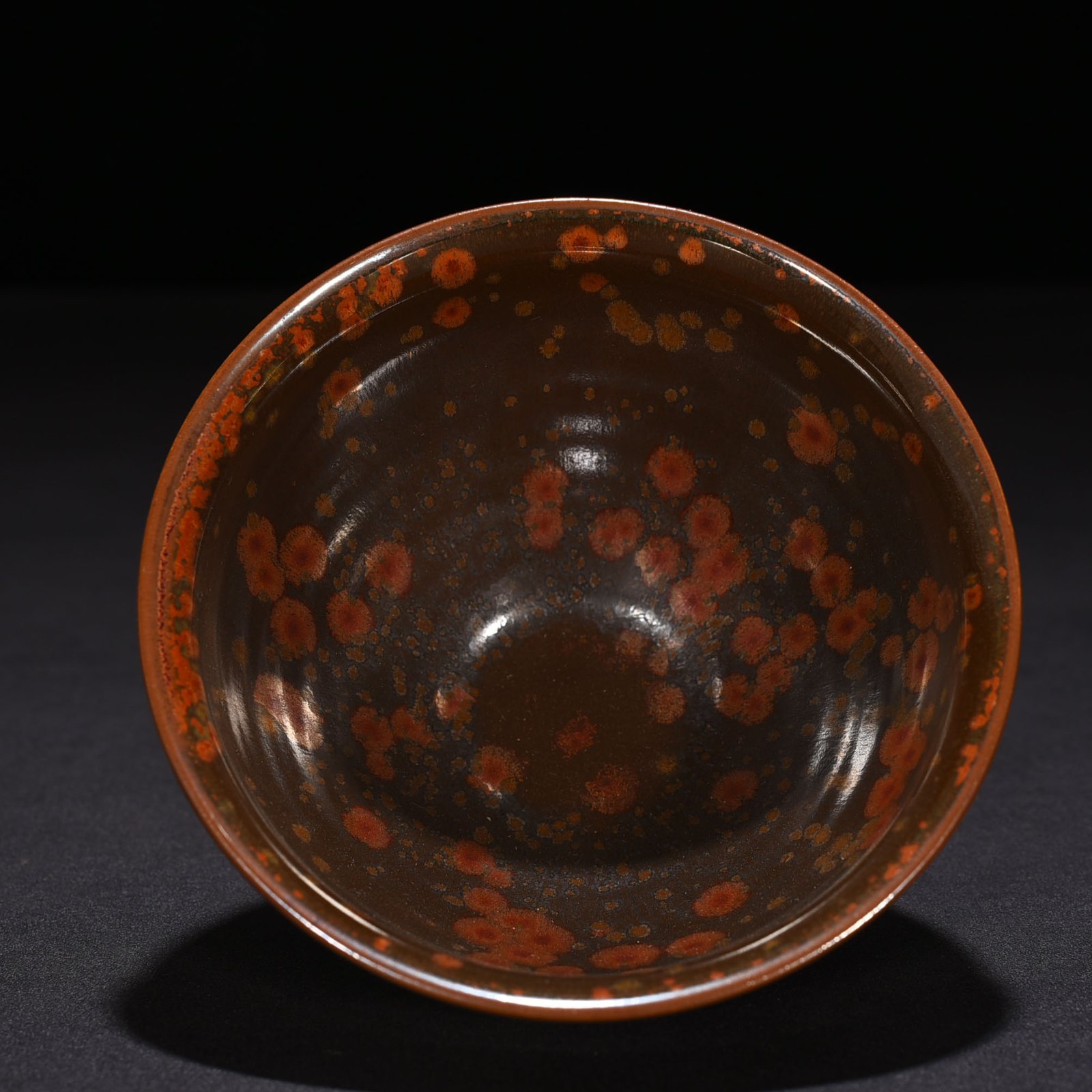 Song Dynasty Jian Kiln in Persimmon red glazed obsidian lamp