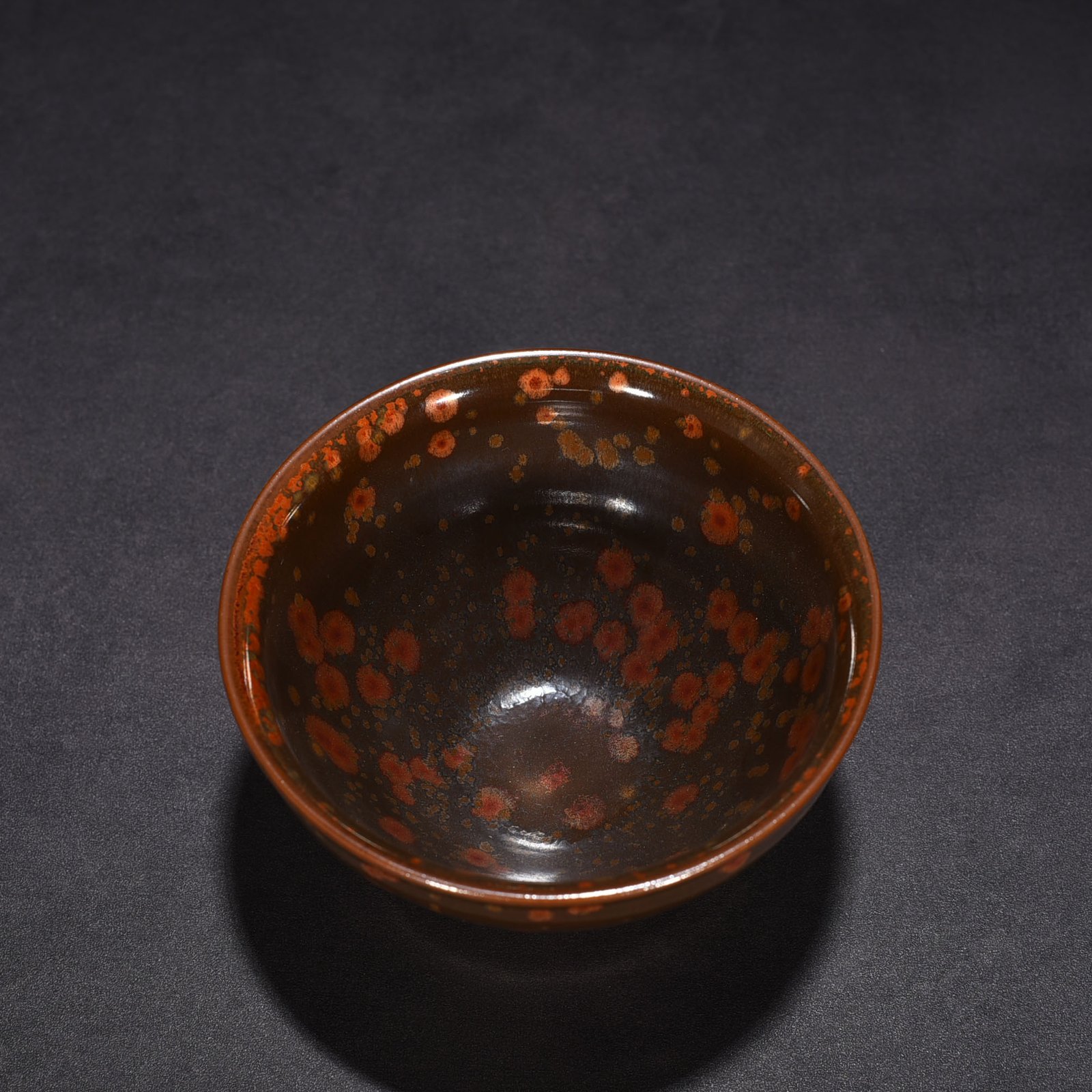 Song Dynasty Jian Kiln in Persimmon red glazed obsidian lamp