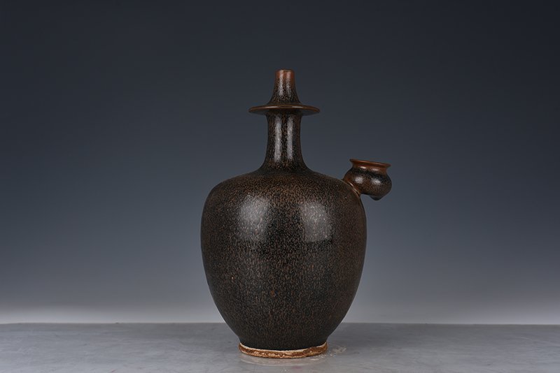 Song Dynasty Jian kiln pure vase