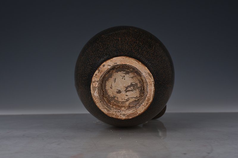 Song Dynasty Jian kiln pure vase