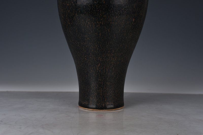 Song Dynasty Jian Kiln plum vase
