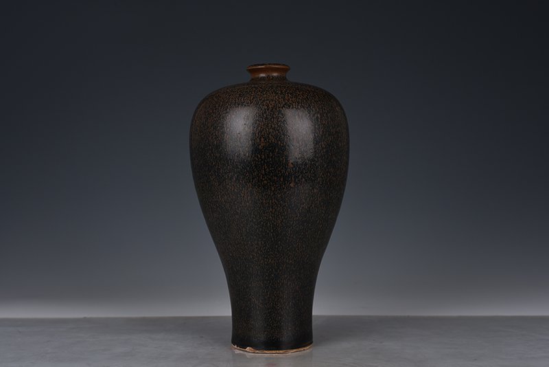 Song Dynasty Jian Kiln plum vase