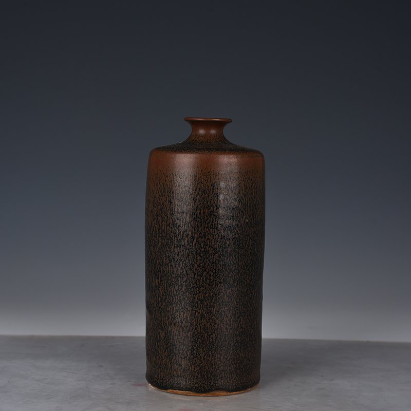 Song Dynasty Jian Kiln plum vase