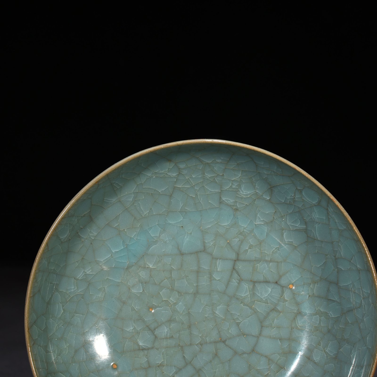 Song Dynasty Ru Kiln cracked azure glaze round wash