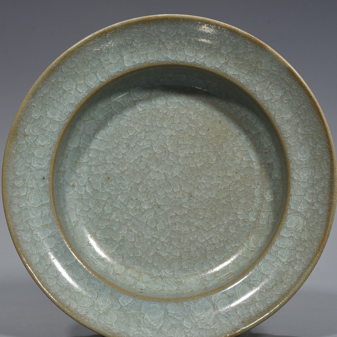 Song Dynasty Ru Kiln crack folded edge wash
