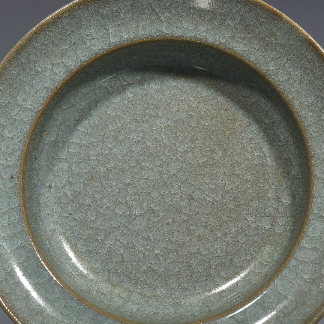 Song Dynasty Ru Kiln crack folded edge wash