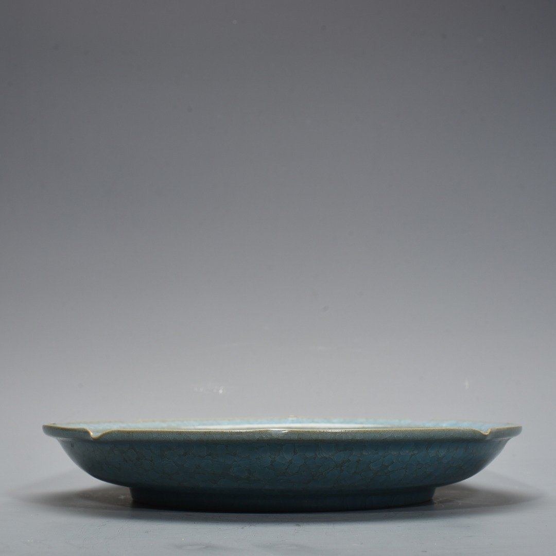 Song Dynasty Ru Kiln Crack Sunflower Plate