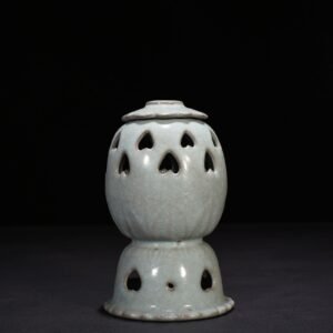 Song Dynasty Ru Kiln crack hollow smoker