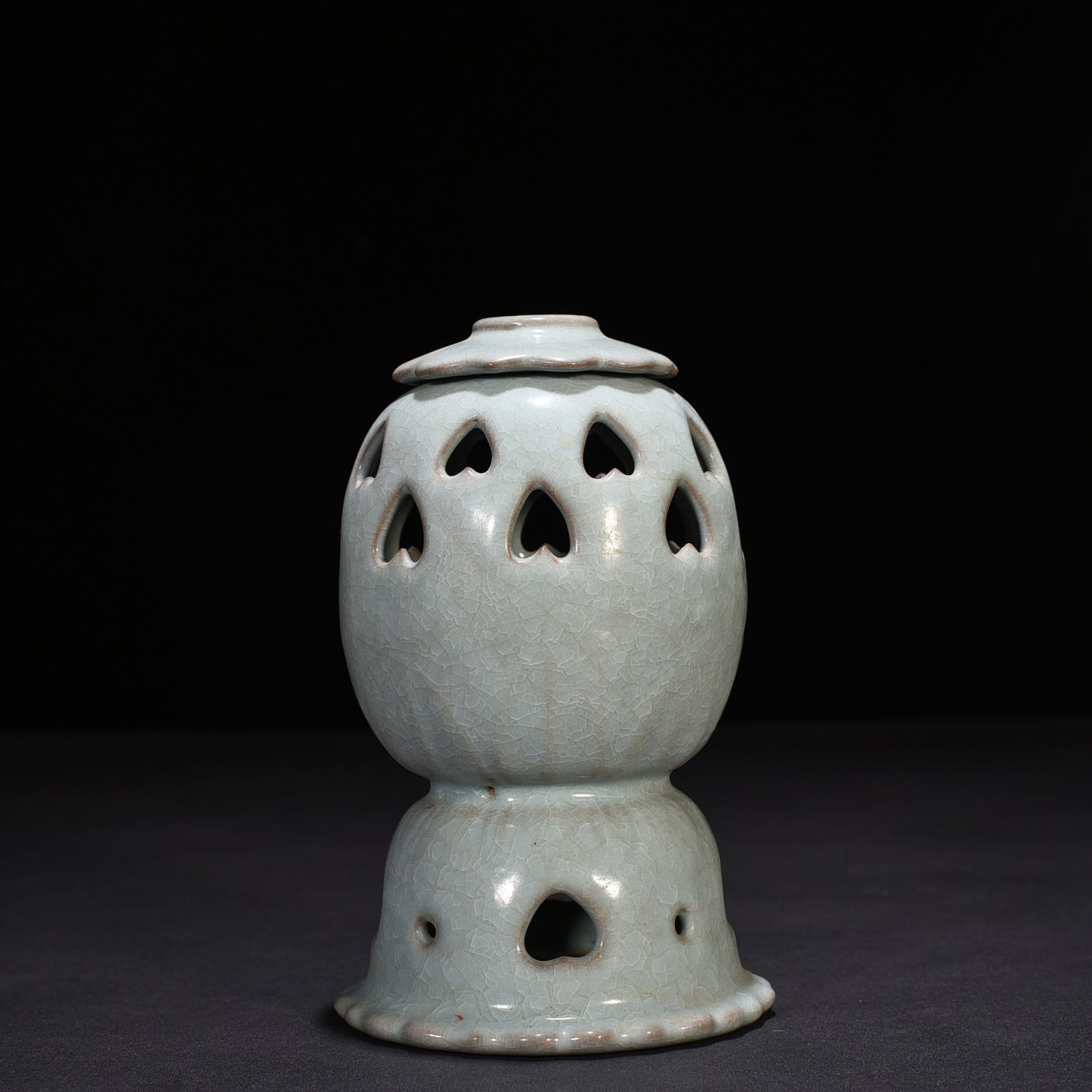 Song Dynasty Ru Kiln crack hollow smoker