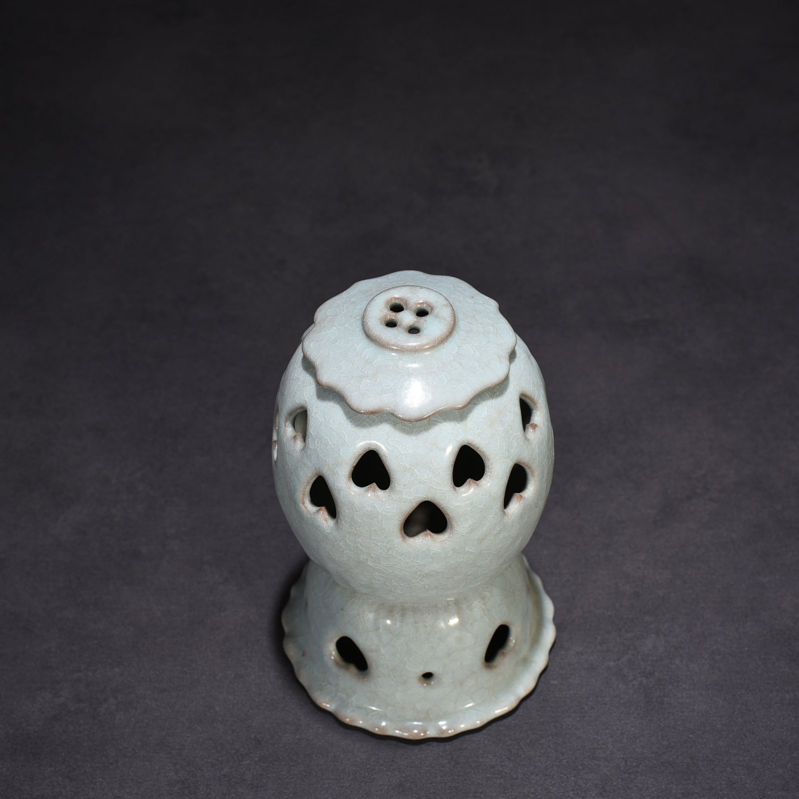 Song Dynasty Ru Kiln crack hollow smoker
