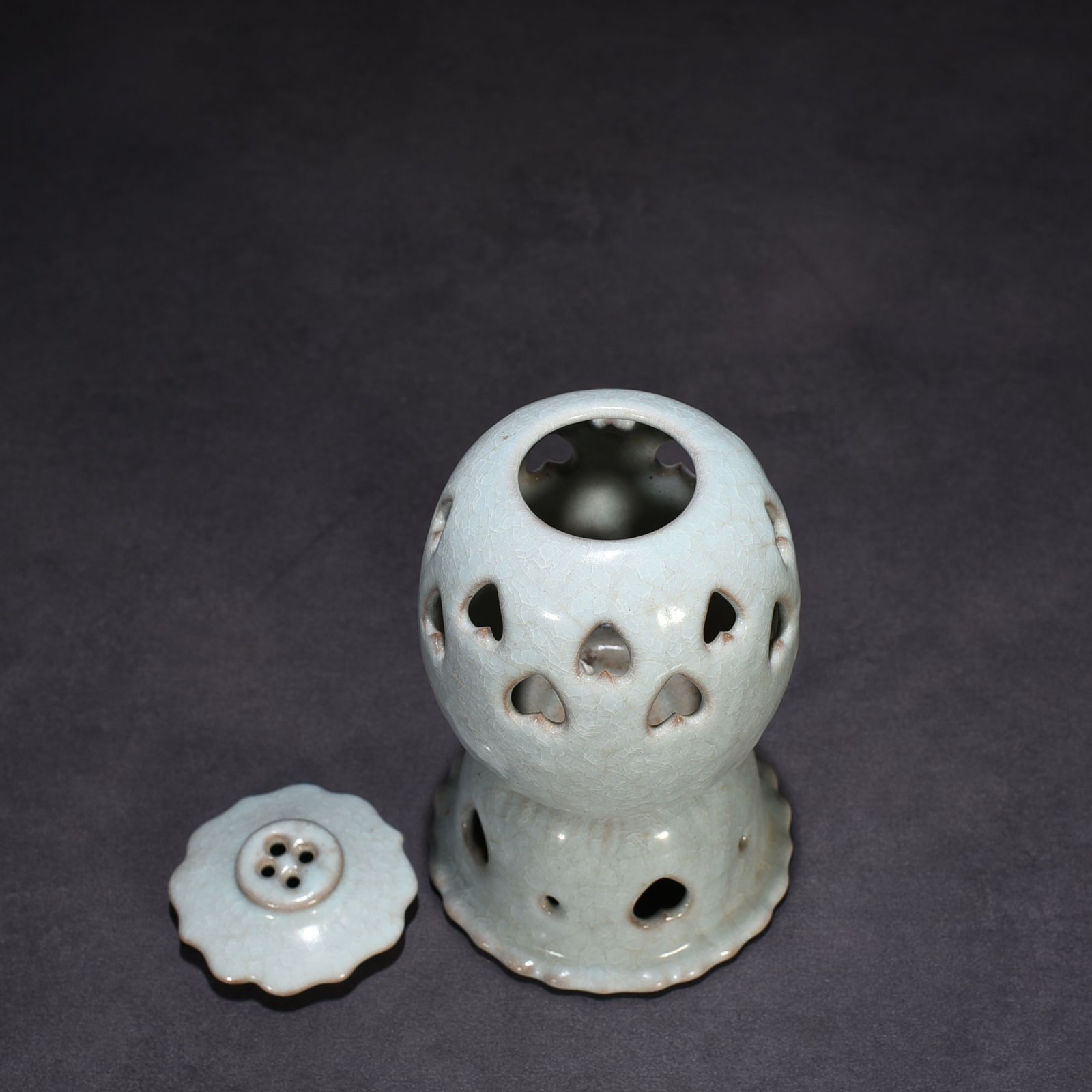 Song Dynasty Ru Kiln crack hollow smoker