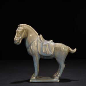 Song Dynasty Ru Kiln sky blue glaze war horse