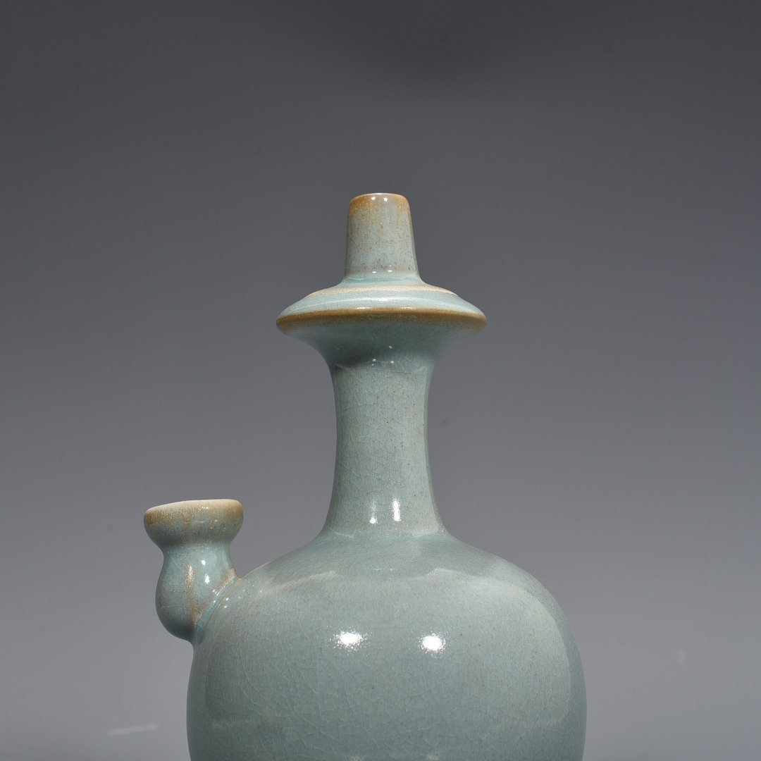 Song Dynasty Ru kiln azure glaze army pure vase