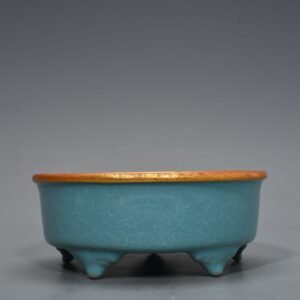 Song Dynasty azure-glazed ice-cracked five-legged washer with inlaid gilt buckle