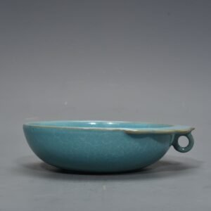 Song Dynasty Ru kiln azure glaze ice cracked hat and ear wash from