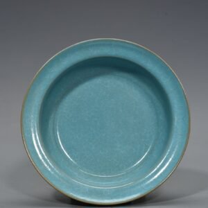 Song Dynasty Ru Kiln azure glaze ice crack folded edge wash