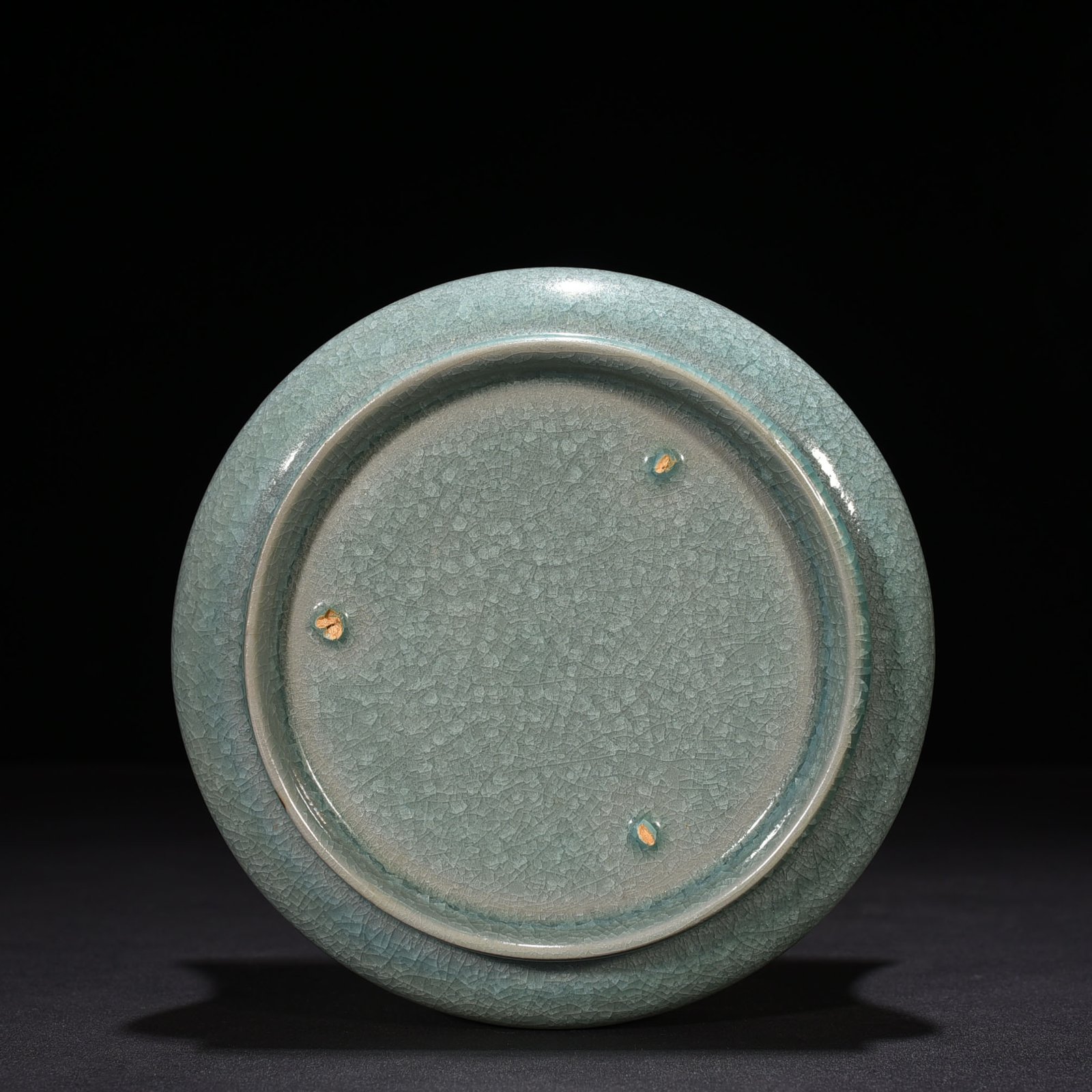 Song Dynasty Ru kiln azure glaze ice cracked slag bucket