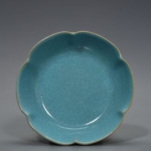 Song Dynasty Ru kiln azure glaze ice crackled sunflower wash basin