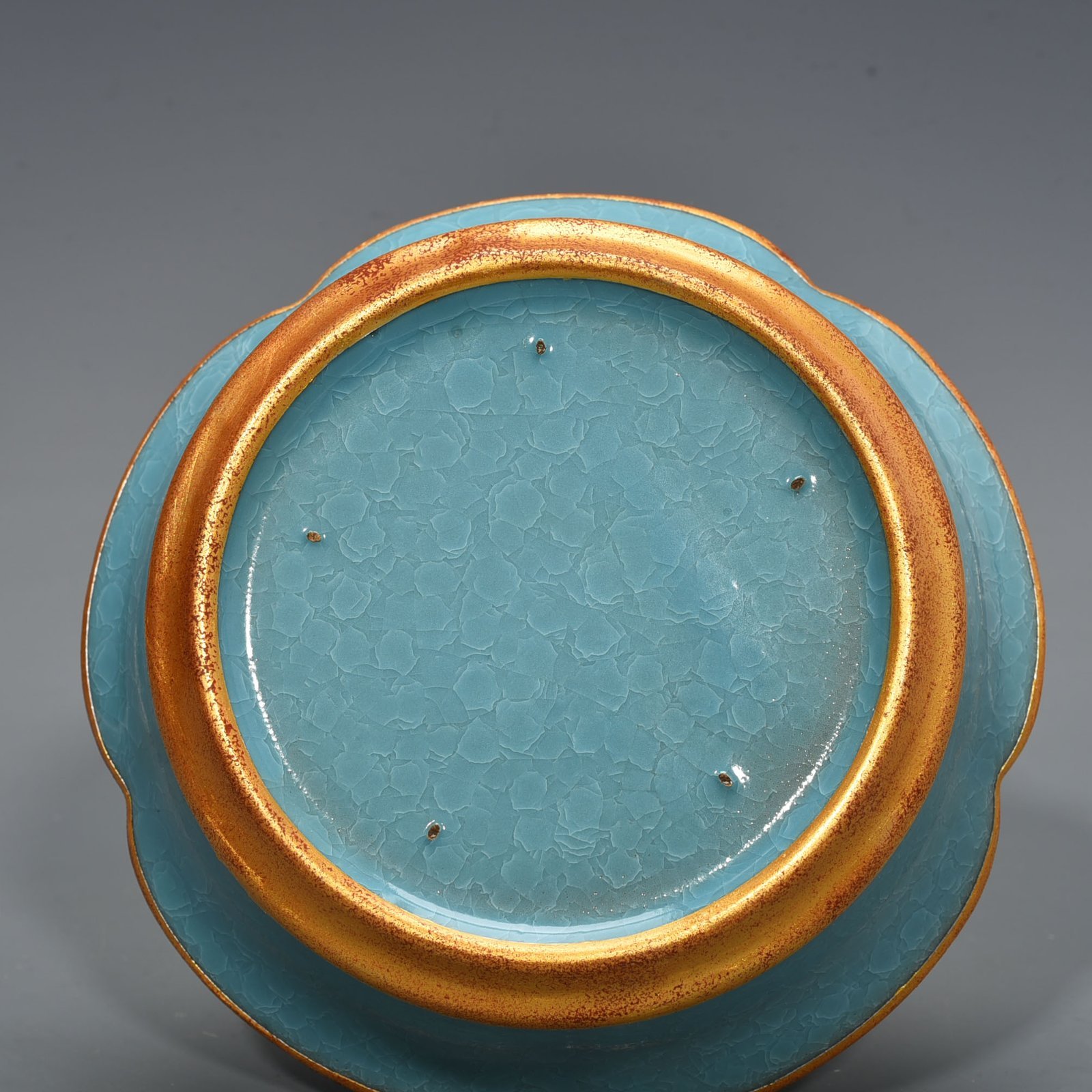 Song Dynasty Ru kiln azure glaze ice crackled sunflower mouth wash