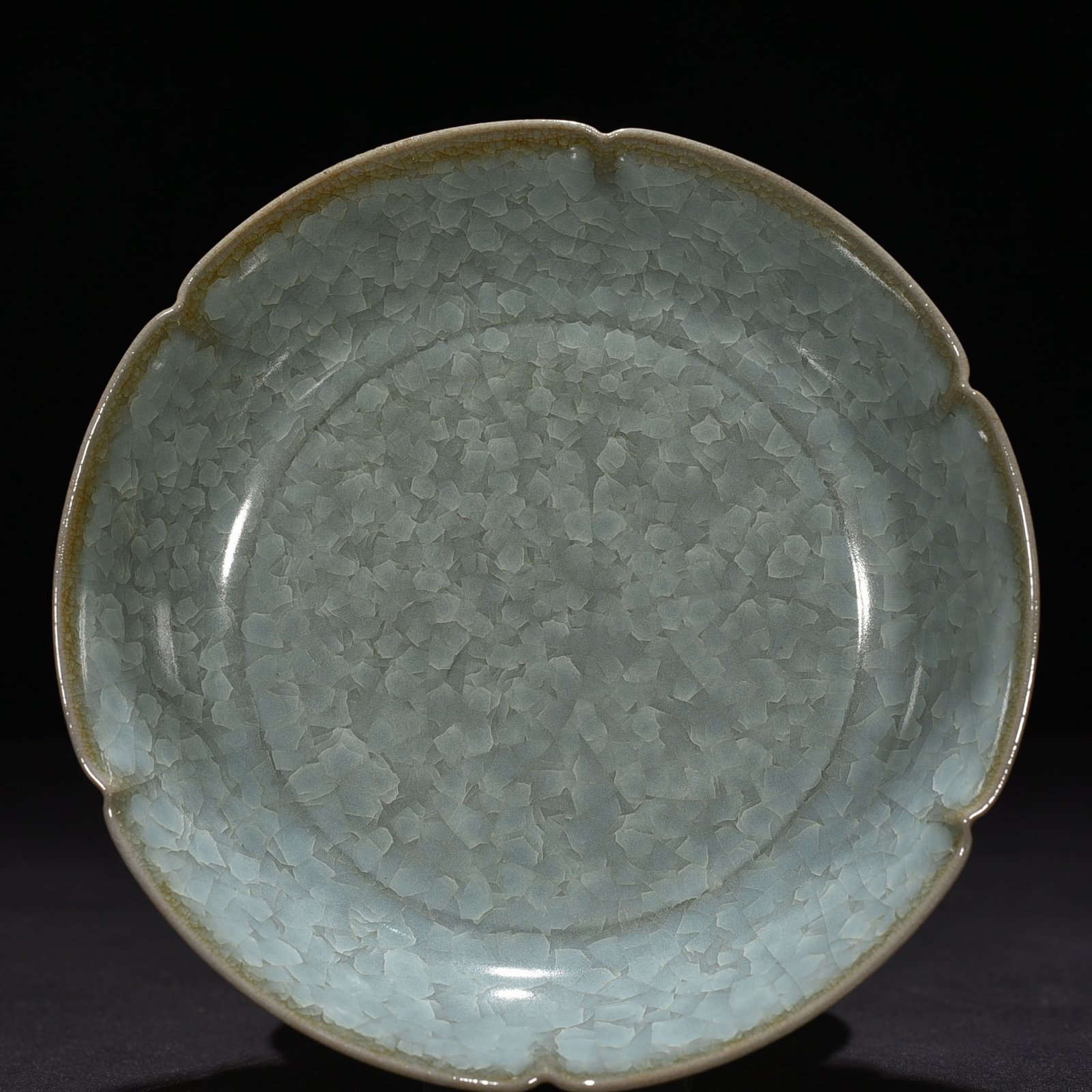 Song Dynasty Ru kiln azure glaze ice crackled sunflower wash
