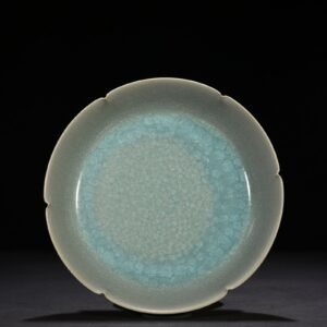 Song Dynasty Ru kiln azure glaze ice crackled sunflower wash