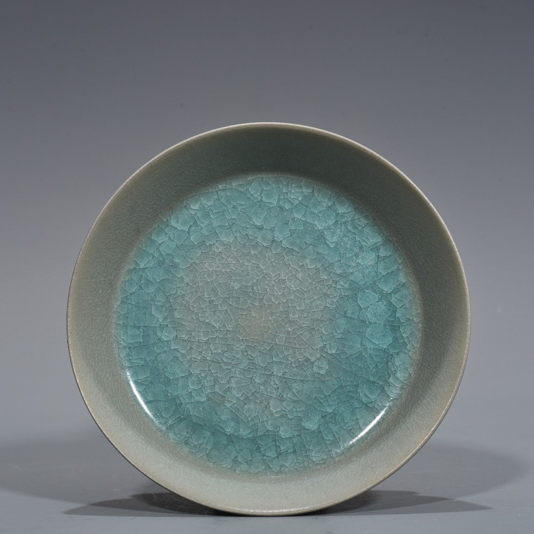 Song Dynasty Ru kiln azure glaze ice cracked round washer