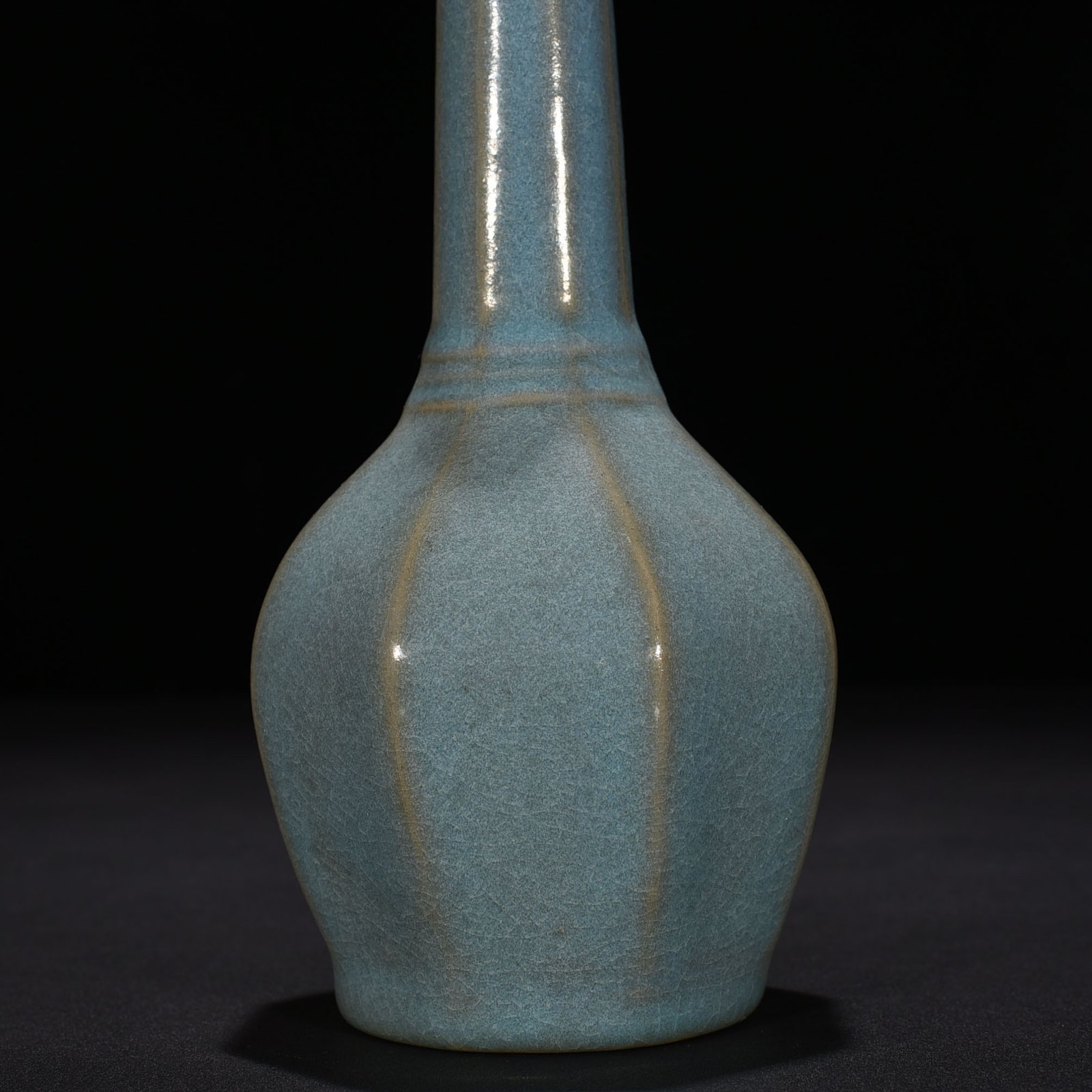 Song Dynasty Ru kiln azure glaze pure vase