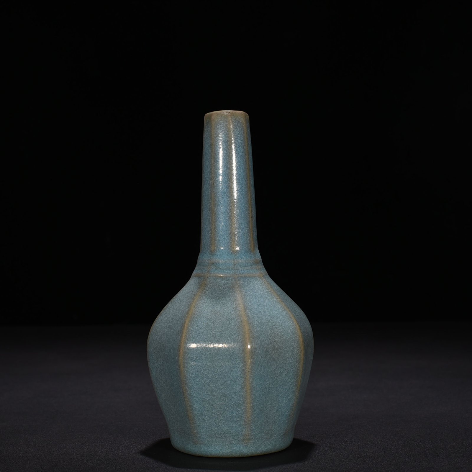 Song Dynasty Ru kiln azure glaze pure vase