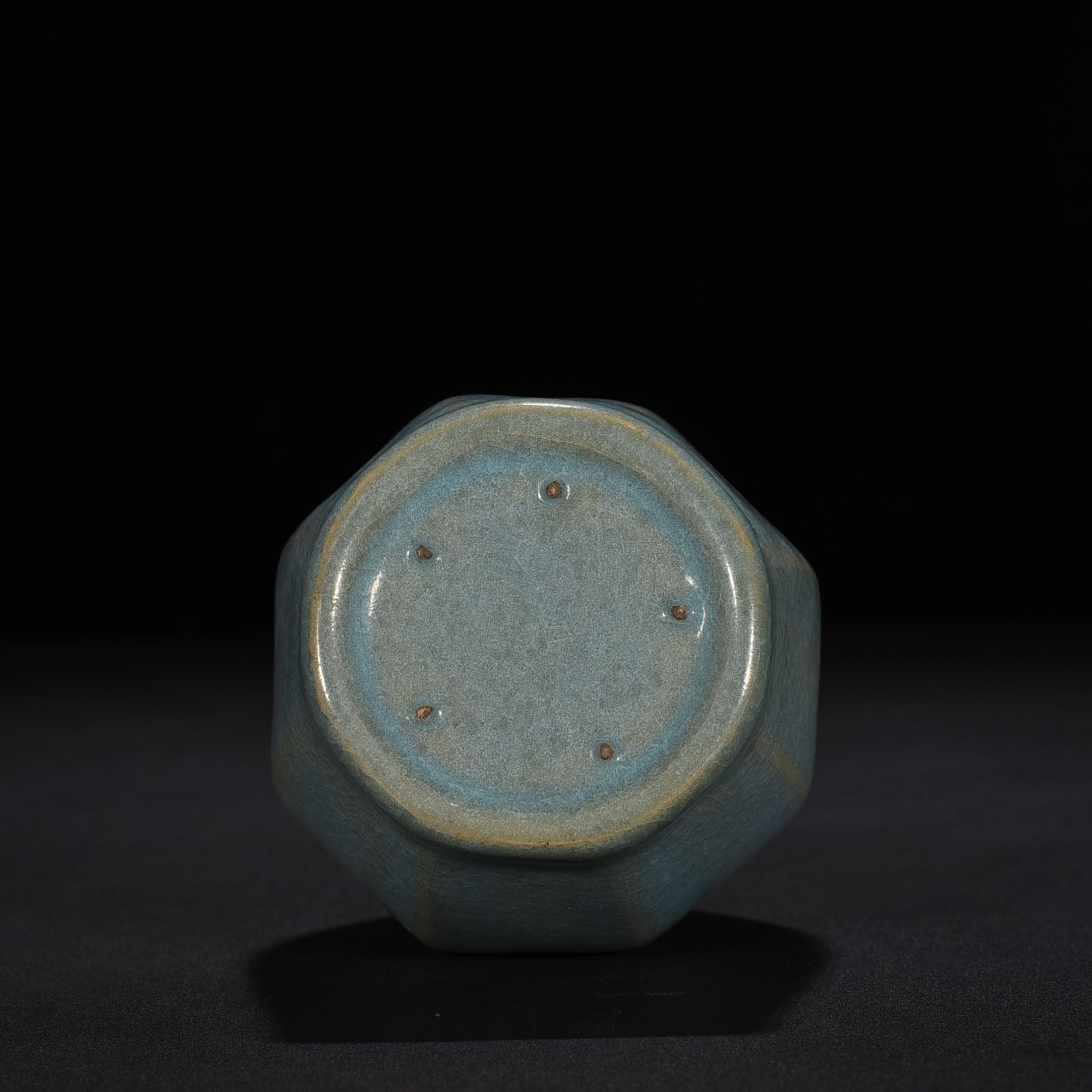 Song Dynasty Ru kiln azure glaze pure vase