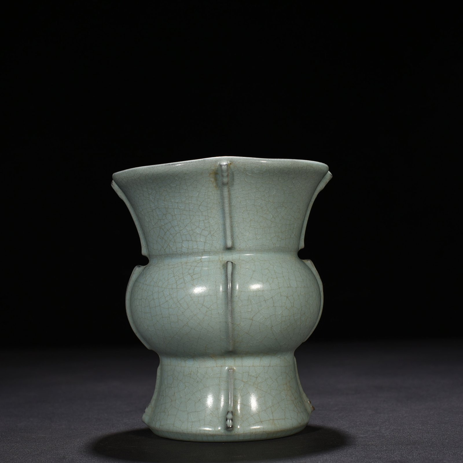 Song Dynasty Ru kiln azure glaze halberd vase